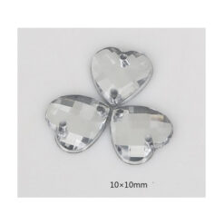 Brillos 008 corazón transparente 20 unid, trae orificios para coser, miden 8mm