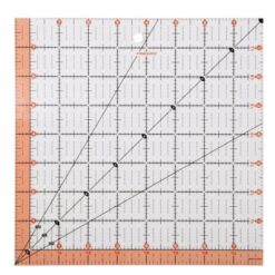 Regla cuadrada 8,5 x 8,5 pulgadas marca Fiskars