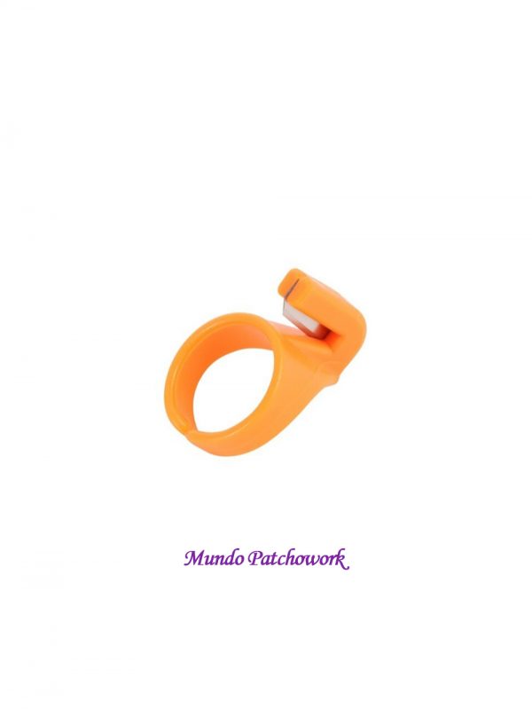Anillo cortador hilo al dedo