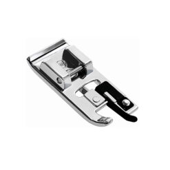 Pie sobre costura - imitación overlock