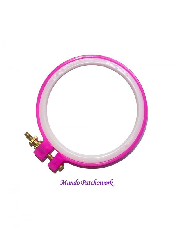 Bastidor de plástico mide 9 cm