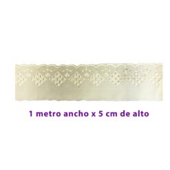 Broderie color crema, mide 5 cm ancho x 1 metro