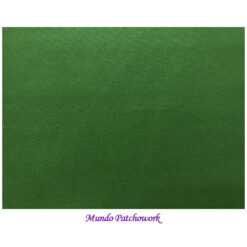 Tela 100% algodón, color solido verde cesped, mide 110cm ancho x 30 cm.