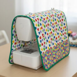 Cubre máquinas de coser mide 74 x 53 cm