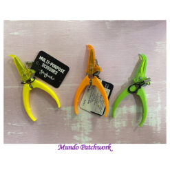 Mini tijeras de costura, con resorte en el centro, mide 8cm alto x 4cm ancho