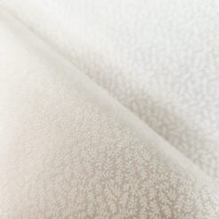 100% algodón, color crema, diseño flores tono sobre tono 110cm ancho x 30 cm